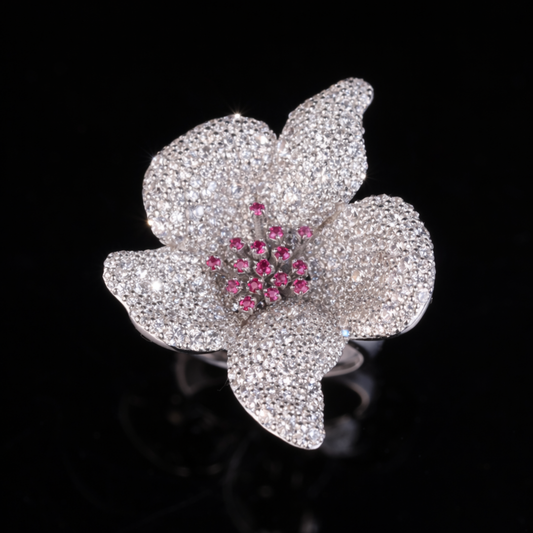 Iced Out Flower Pendant in 10KT / 14KT / 18KT Gold – Moissanite Diamond Floral Necklace
