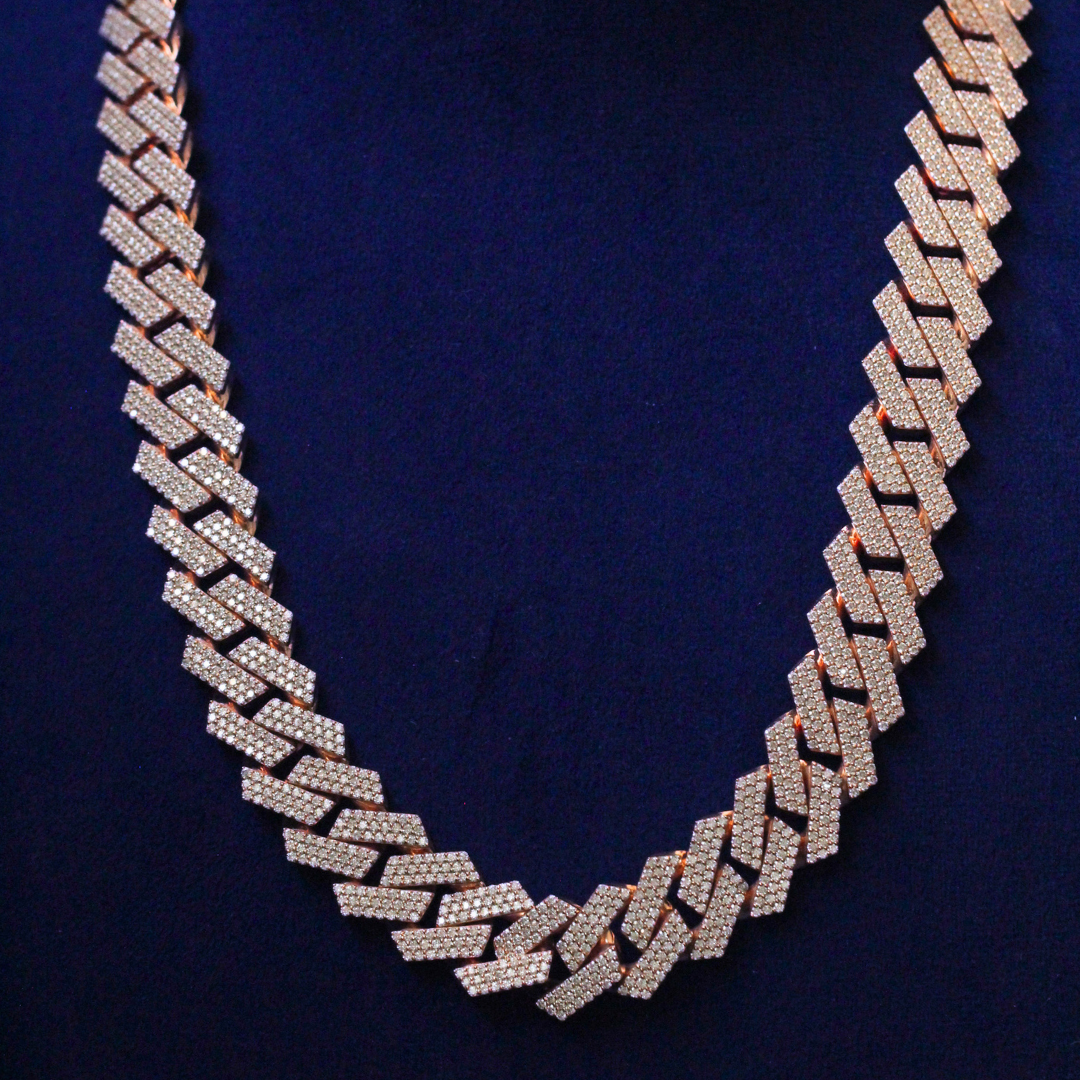 Front view of a Cuban linking chain crafted from 925 silver and moissanite, highlighting elegant fine jewelry design.
