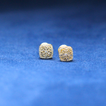 Golden Frost Studs earrings in 925 silver, iced out with Moissanite diamonds for a bold and stylish hip-hop jewelry statement.