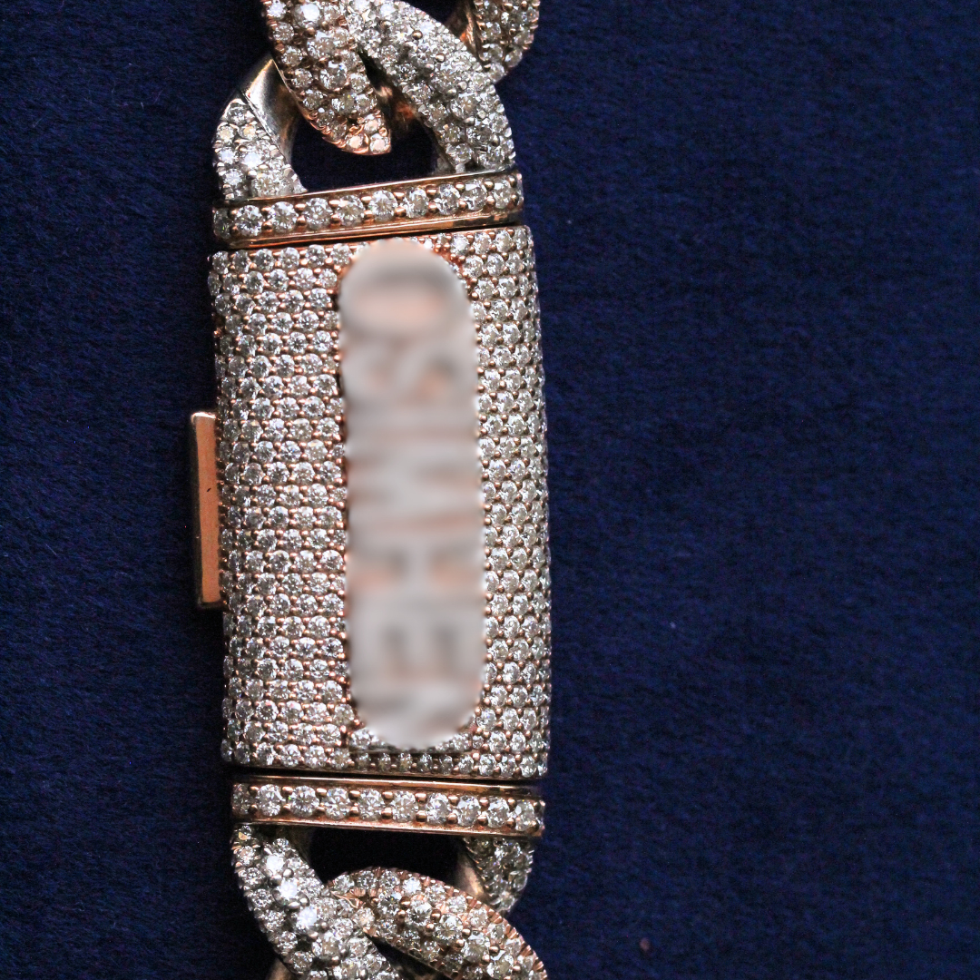 Close-up zoomed view of the Miami Cuban chain featuring 925 silver and handset moissanite diamonds, highlighting detailed craftsmanship and shine for premium hip hop jewelry.