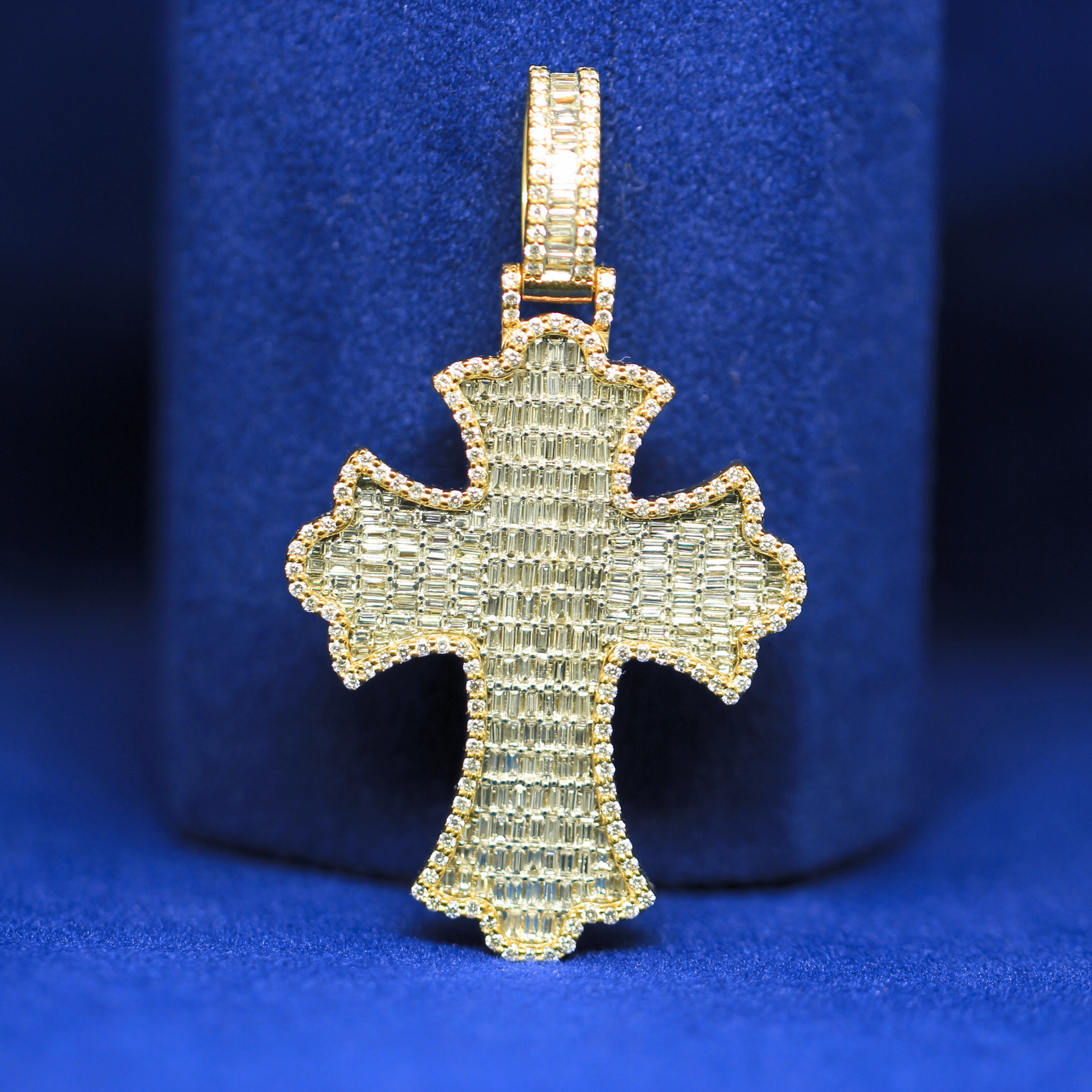Front view of Iced Jesus Cross Pendant with moissanite diamonds in 14K white gold – custom iced out hip hop jewellery for men & women