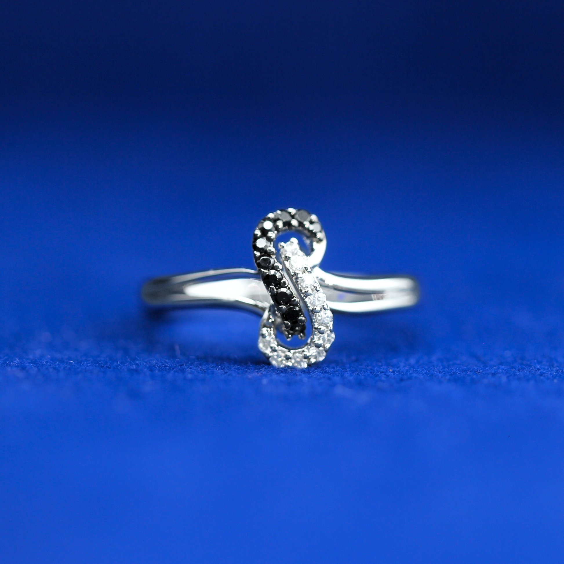 Front view of Infinite Loop Ring – Fine jewelry