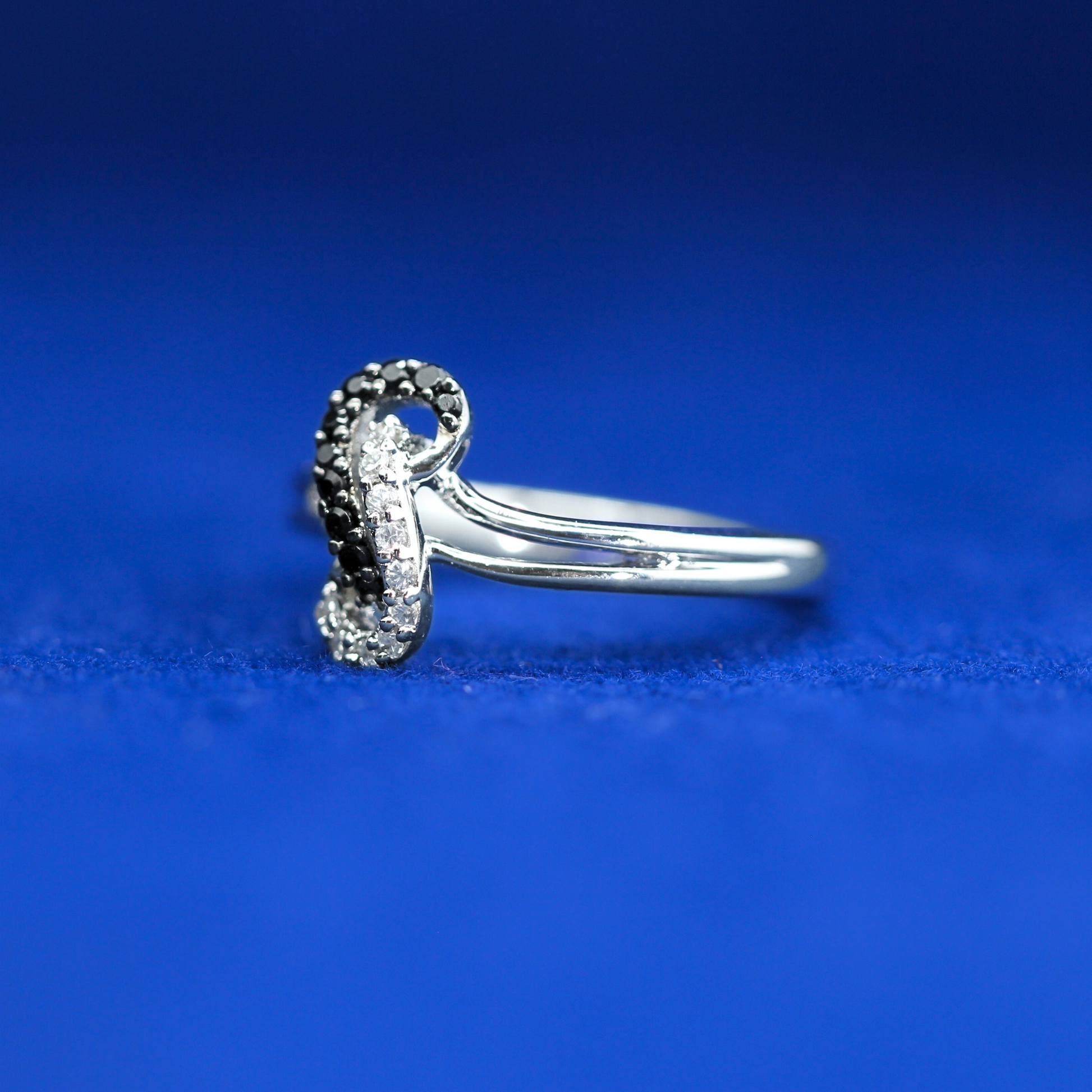 Left side view of Infinite Loop Ring – Fine jewelry