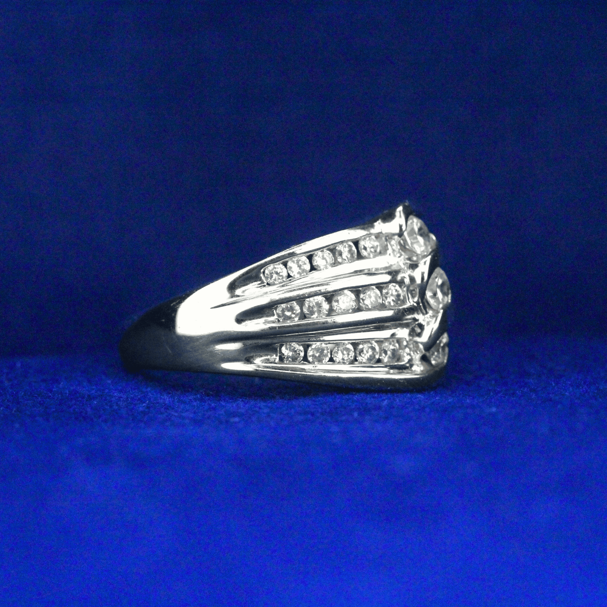 Right side view of Swirl Bridal Ring with Moissanite diamonds – Fine jewelry