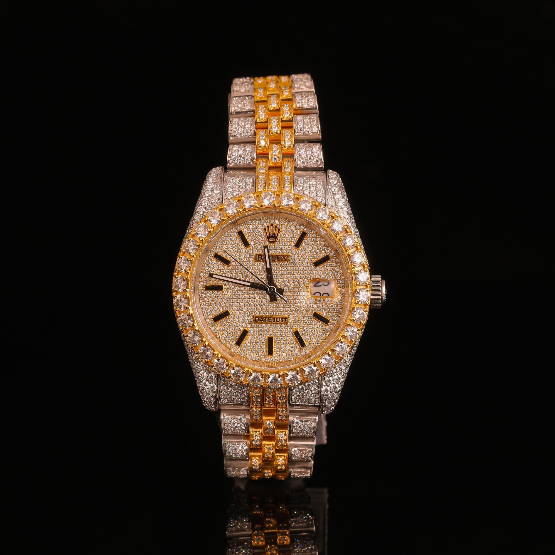 Gold Tone Iced Out Diamond Watch – Date Display Luxury Statement Timepiece