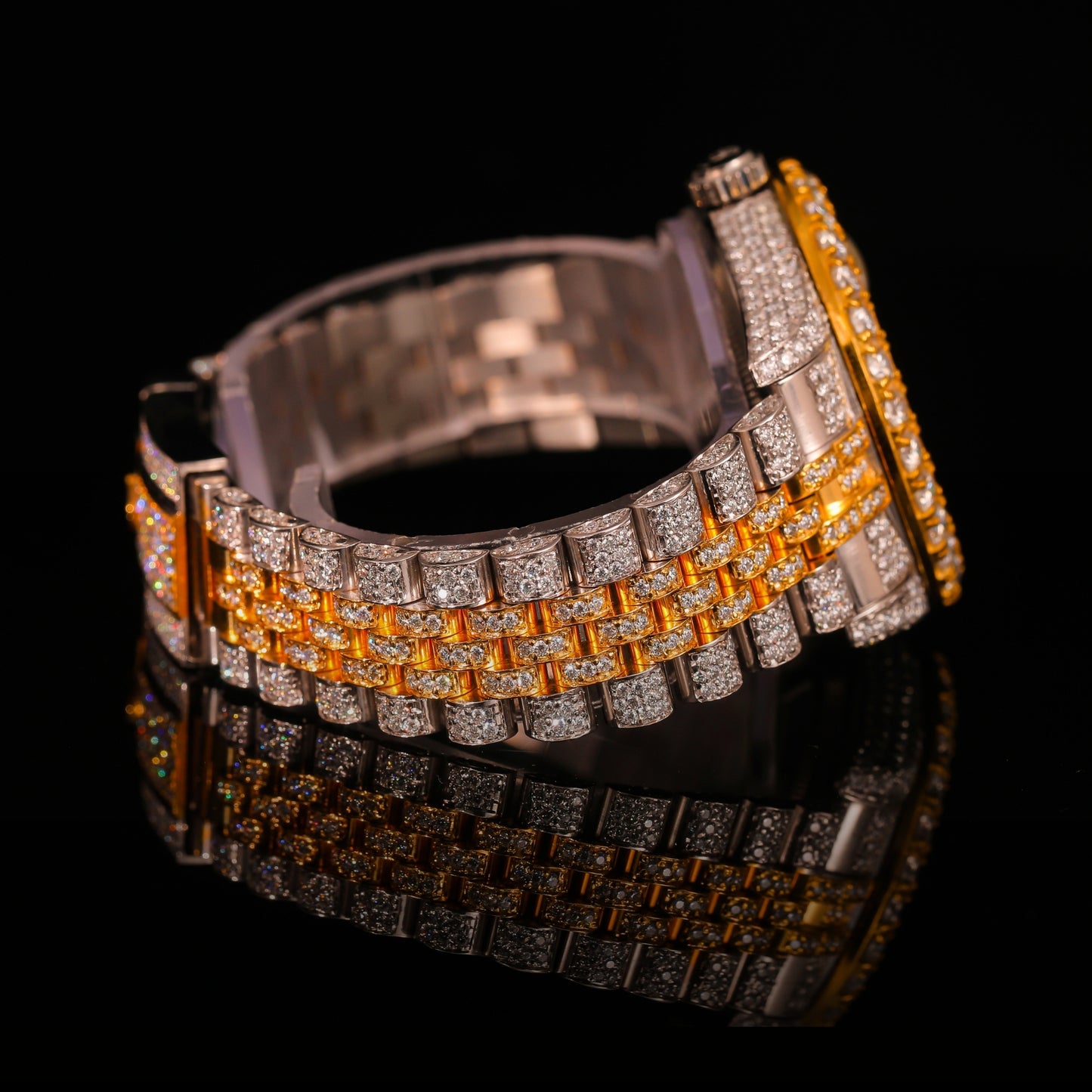 Gold Tone Iced Out Diamond Watch – Date Display Luxury Statement Timepiece