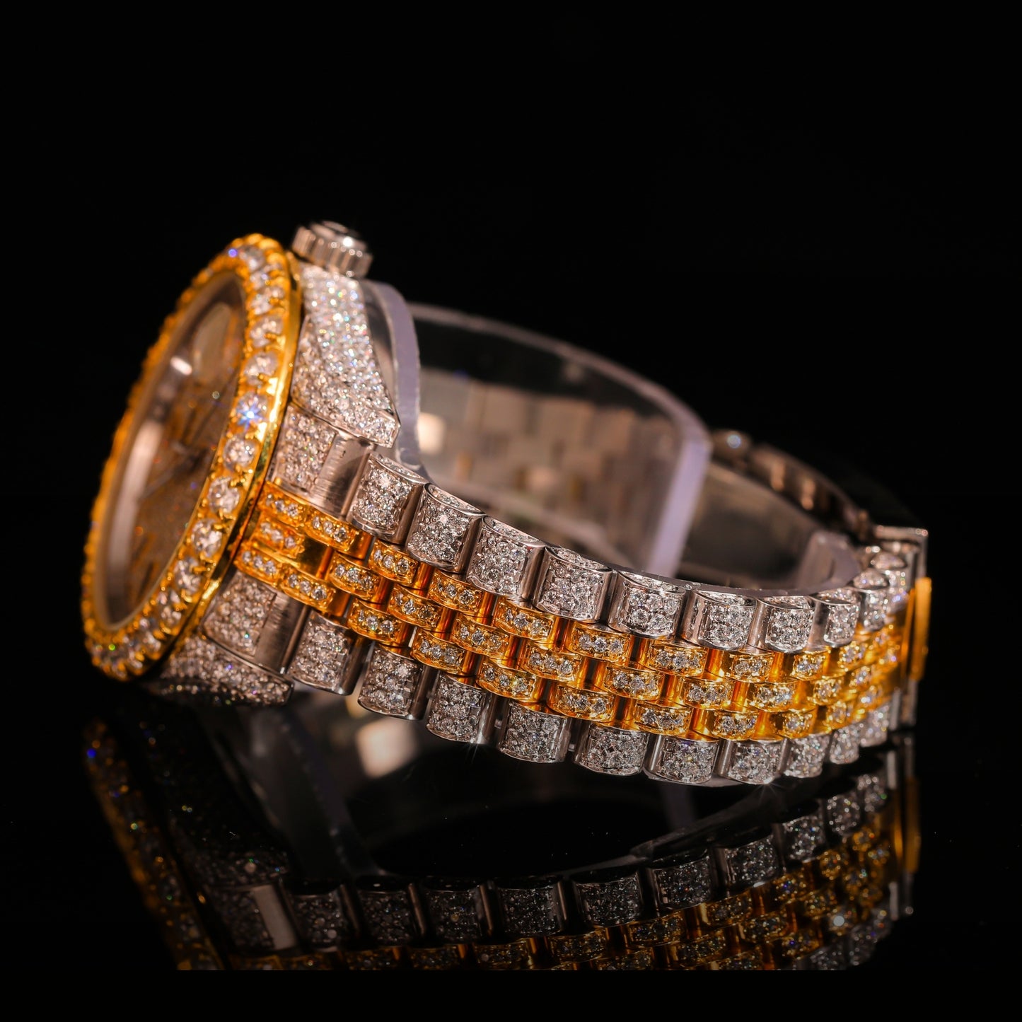 Gold Tone Iced Out Diamond Watch – Date Display Luxury Statement Timepiece
