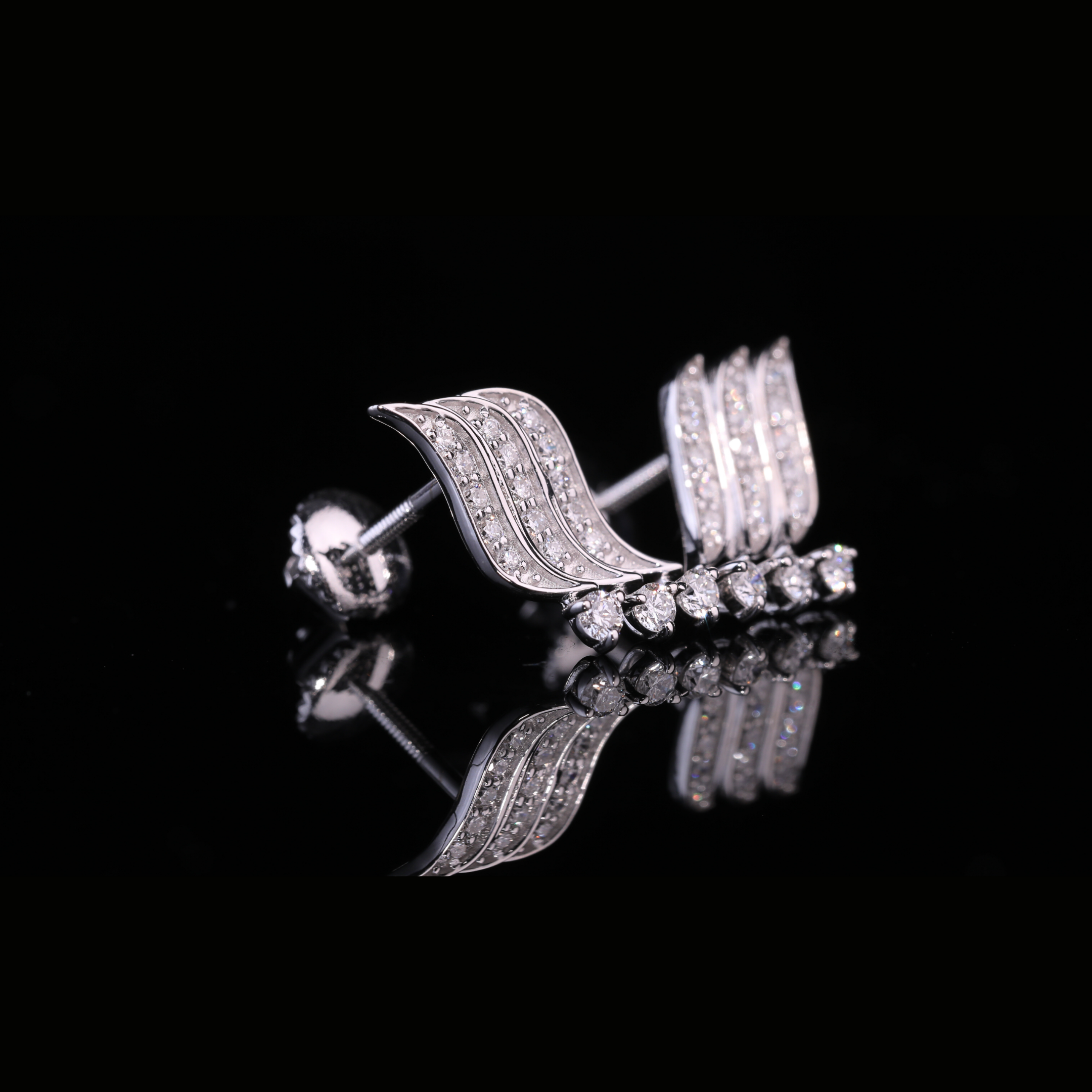 Diamond Curved Wing Stud Earrings in Solid Gold – Modern Women’s Gold Jewelry