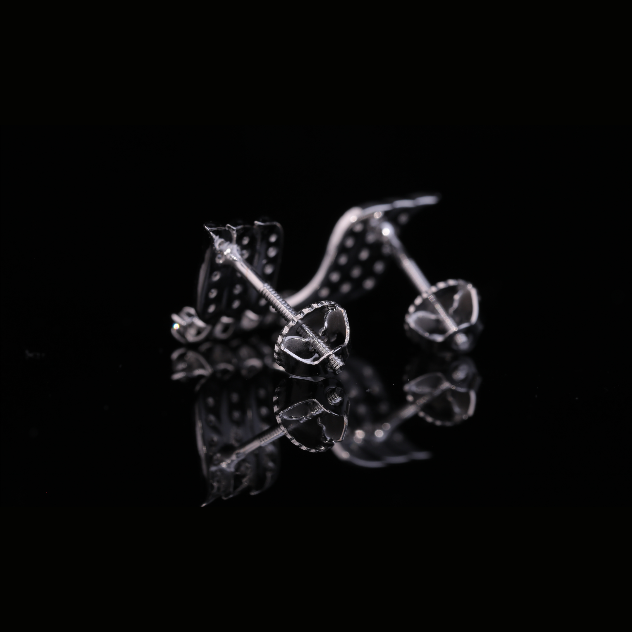Diamond Curved Wing Stud Earrings in Solid Gold – Modern Women’s Gold Jewelry