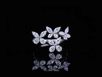 Floral Diamond Ring | Luxury Flower-Inspired Diamond Ring in Gold & Silver