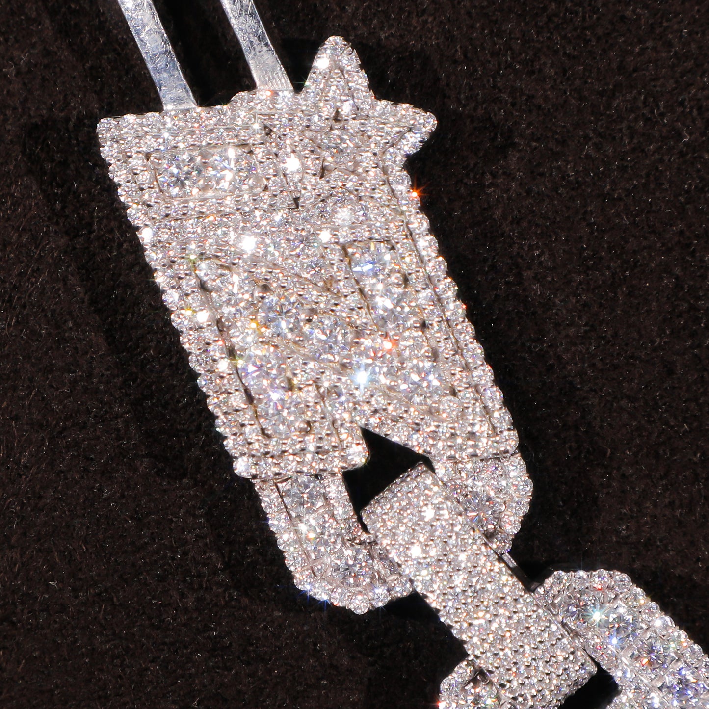 Iced Geometric Cuban Link Chain – Fully Flooded Diamond Statement Necklace for Men