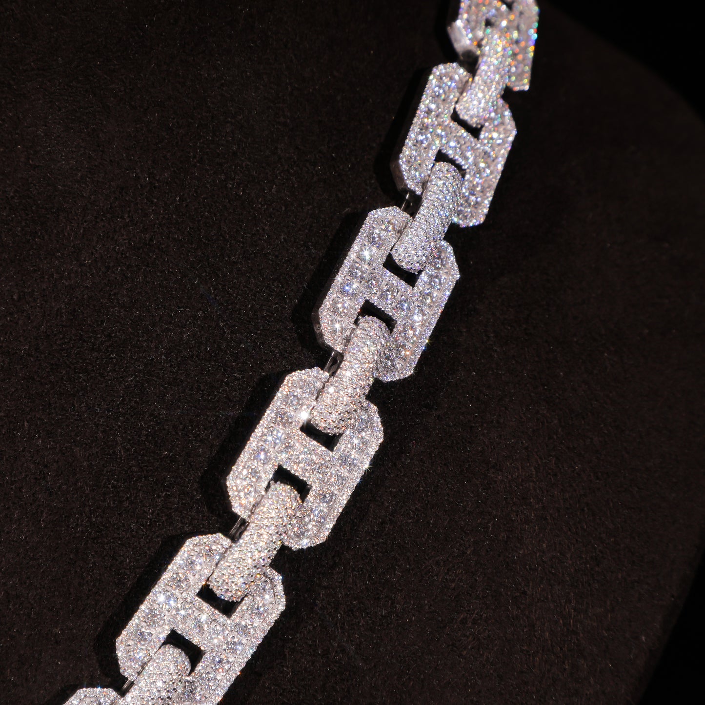 Iced Geometric Cuban Link Chain – Fully Flooded Diamond Statement Necklace for Men