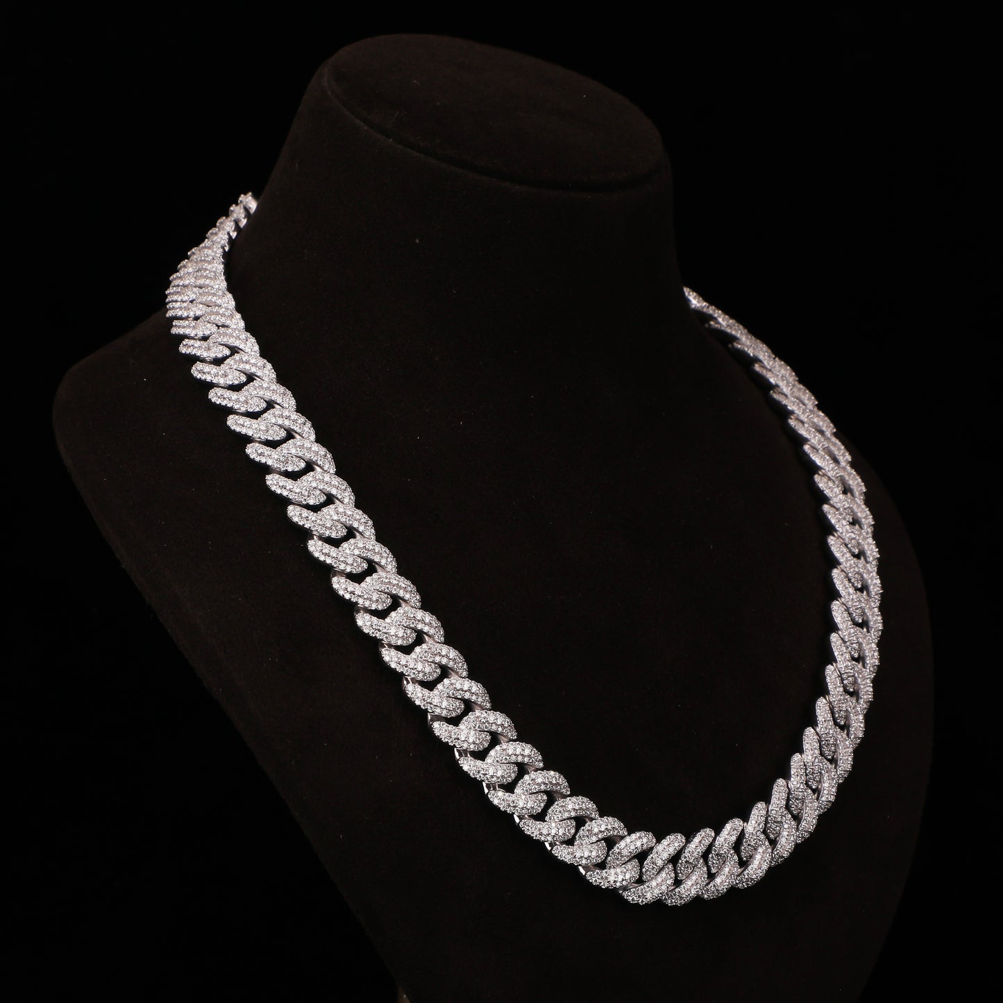 Iced Cuban Link Chain – Micro Pavé Diamond Hip Hop Necklace with Box Clasp