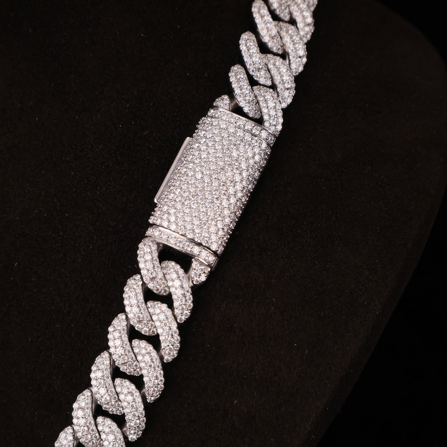 Iced Cuban Link Chain – Micro Pavé Diamond Hip Hop Necklace with Box Clasp