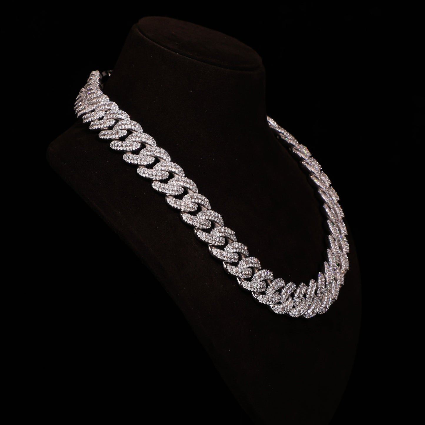 Micro Pavé Iced Cuban Chain – Diamond Look Luxury Chain