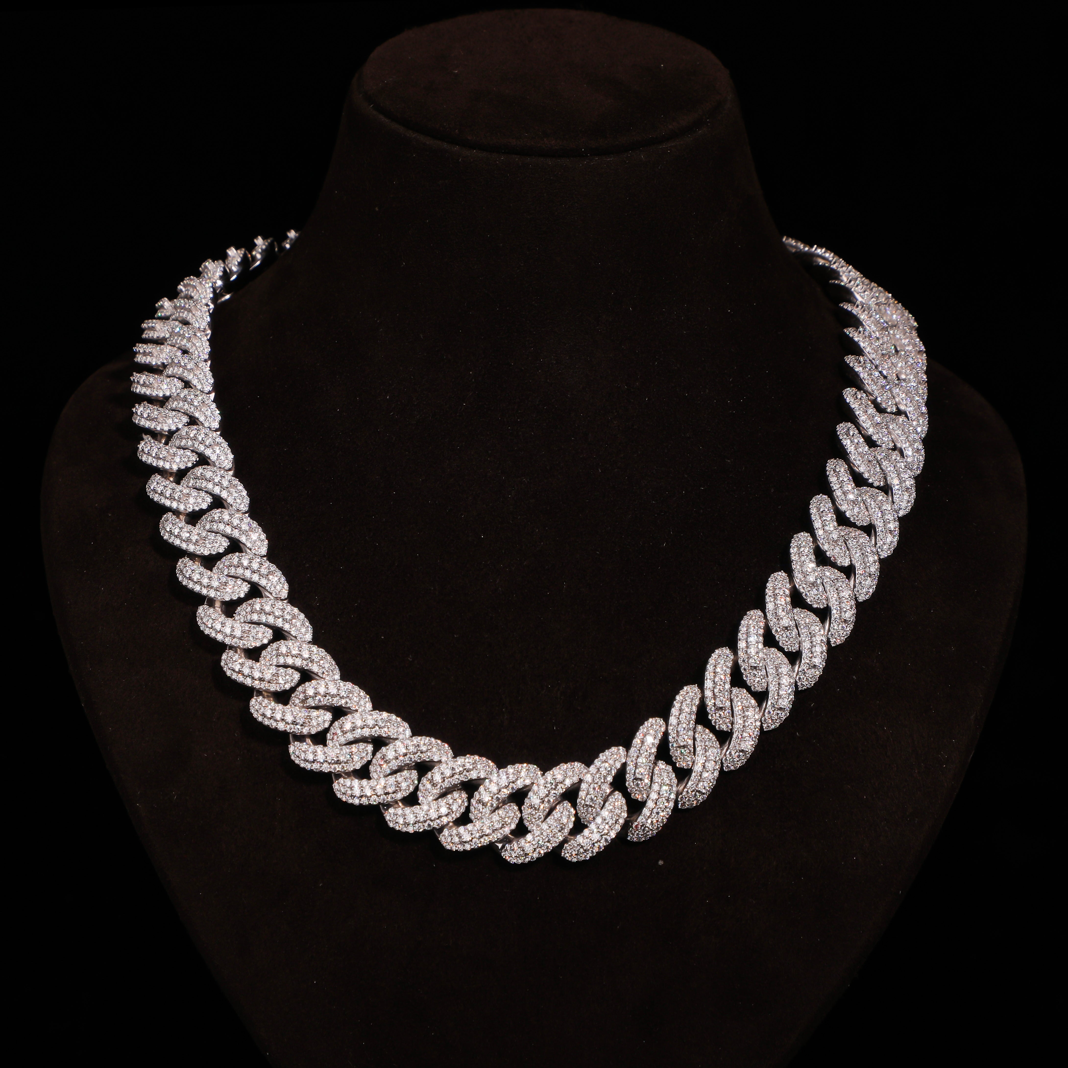 Iced Oval Link Chain – Diamond Designer Necklace