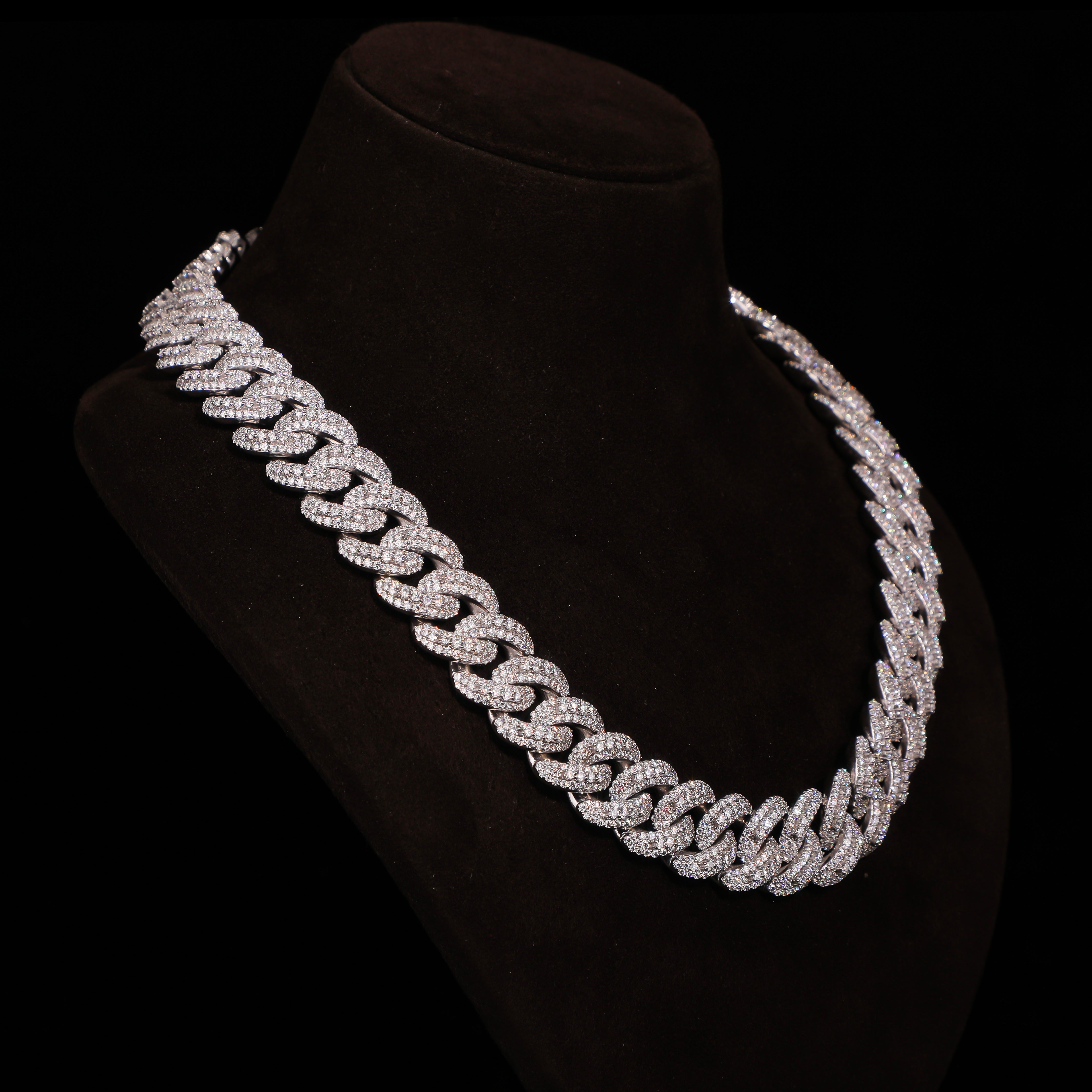 Iced Oval Link Chain – Diamond Designer Necklace