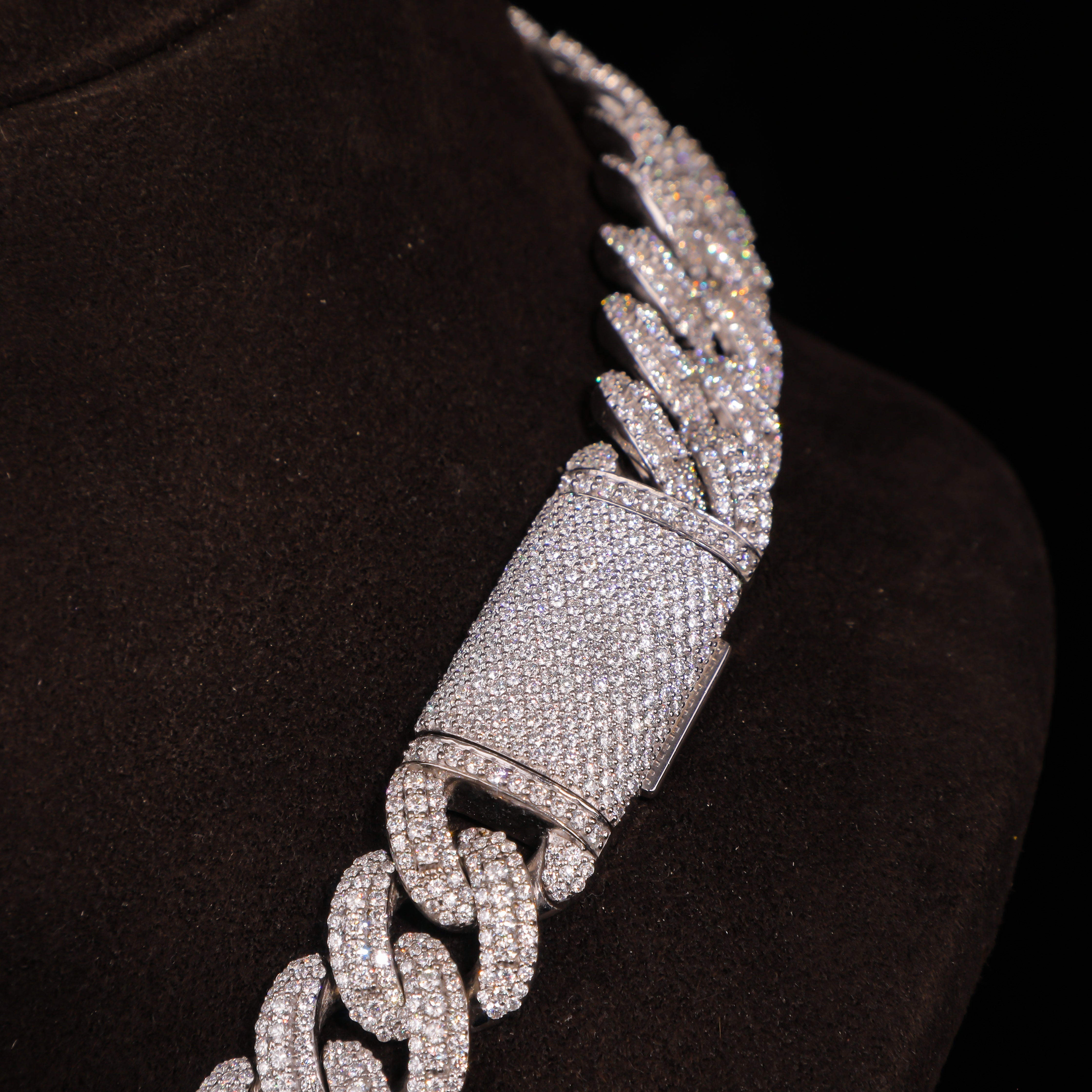 Iced Oval Link Chain – Diamond Designer Necklace