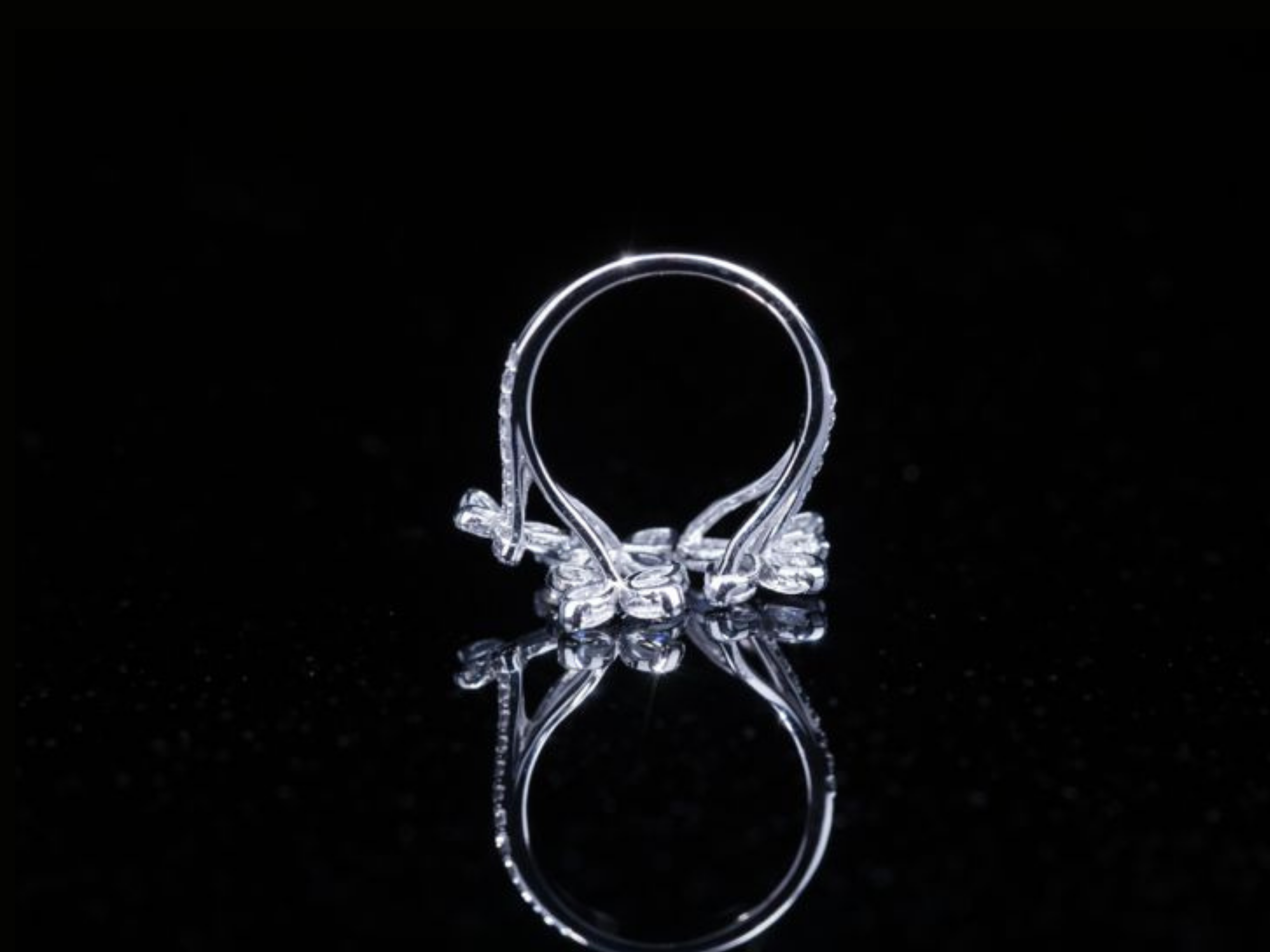 Floral Diamond Ring | Luxury Flower-Inspired Diamond Ring in Gold & Silver