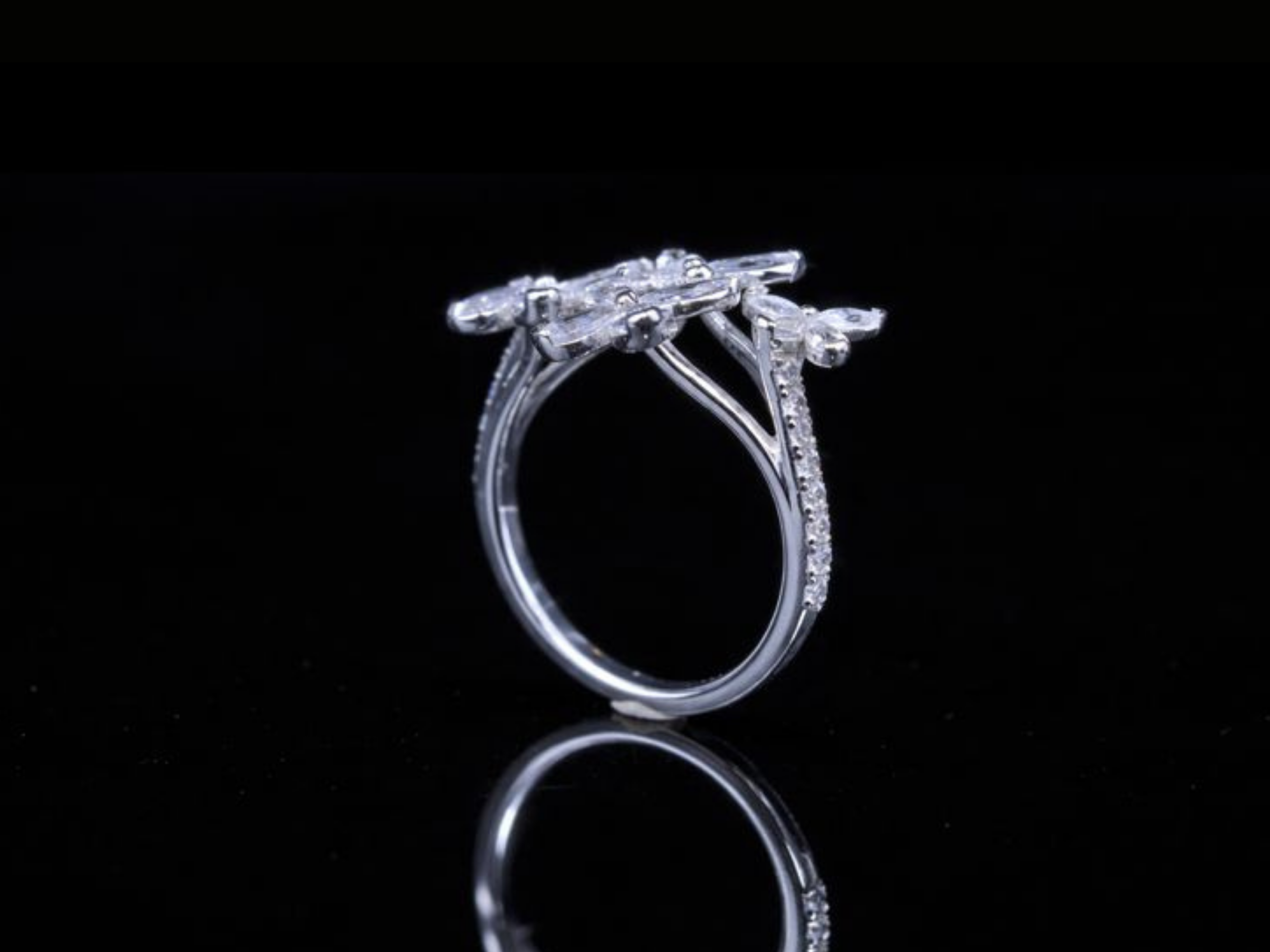 Floral Diamond Ring | Luxury Flower-Inspired Diamond Ring in Gold & Silver