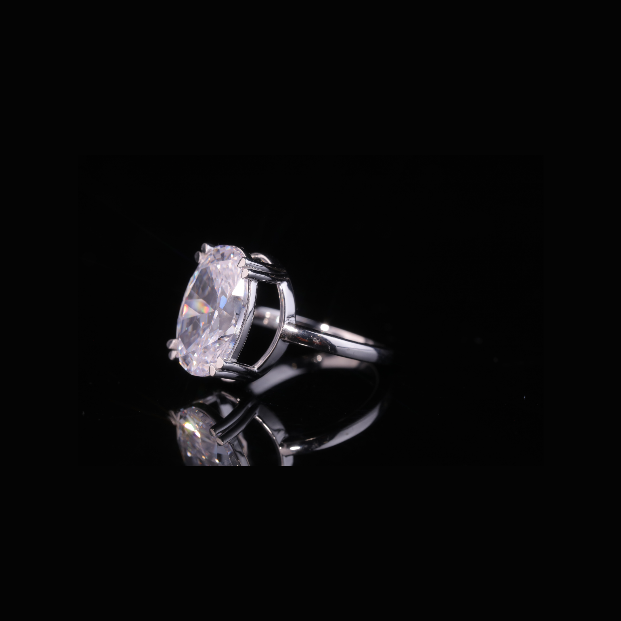 Oval Cut Solitaire Engagement Ring – Solid Gold 10K 14K 18K