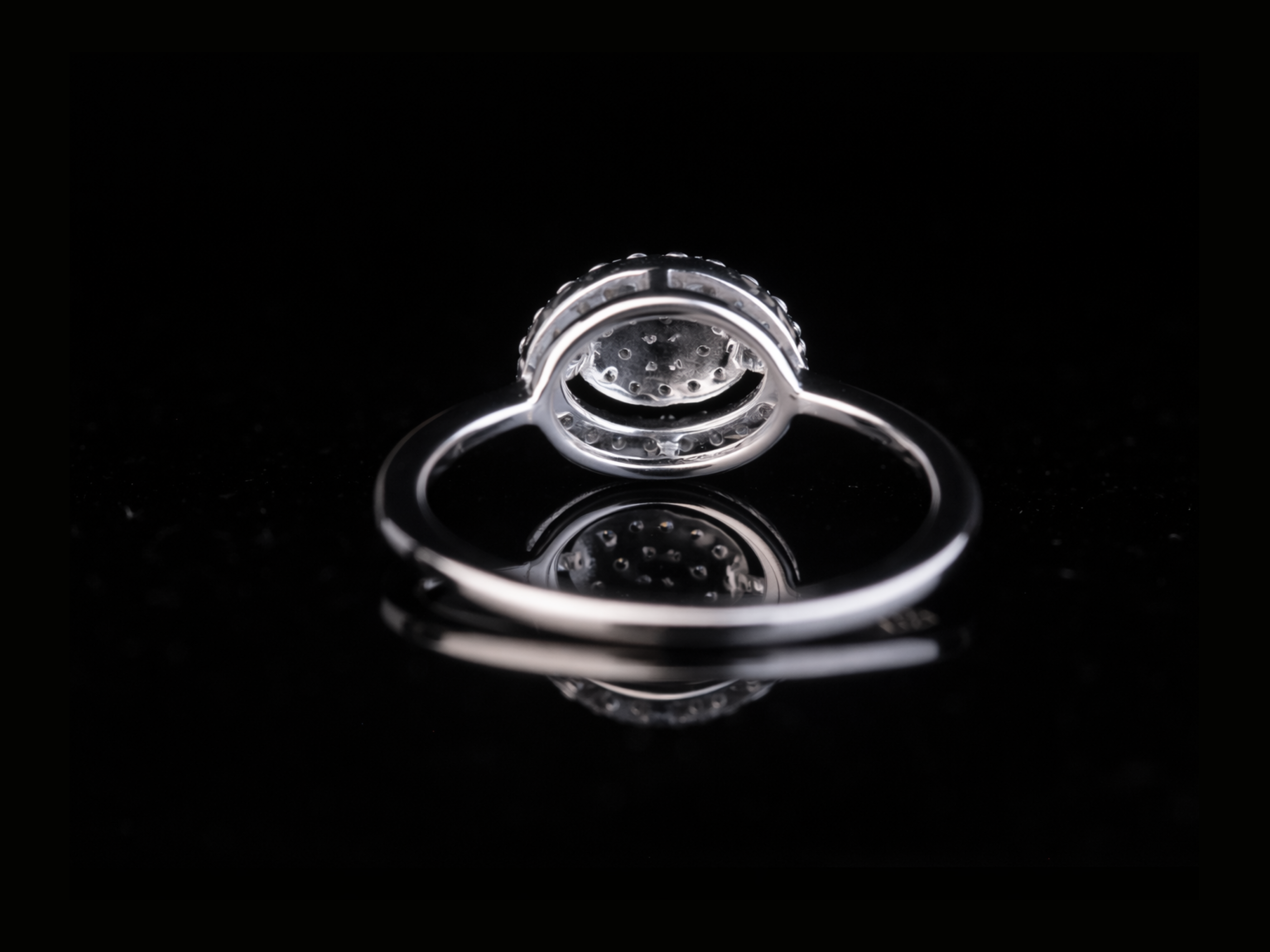 Oval Pavé Diamond Halo Ring | 18KT, 14KT, 10KT Gold & Silver Available