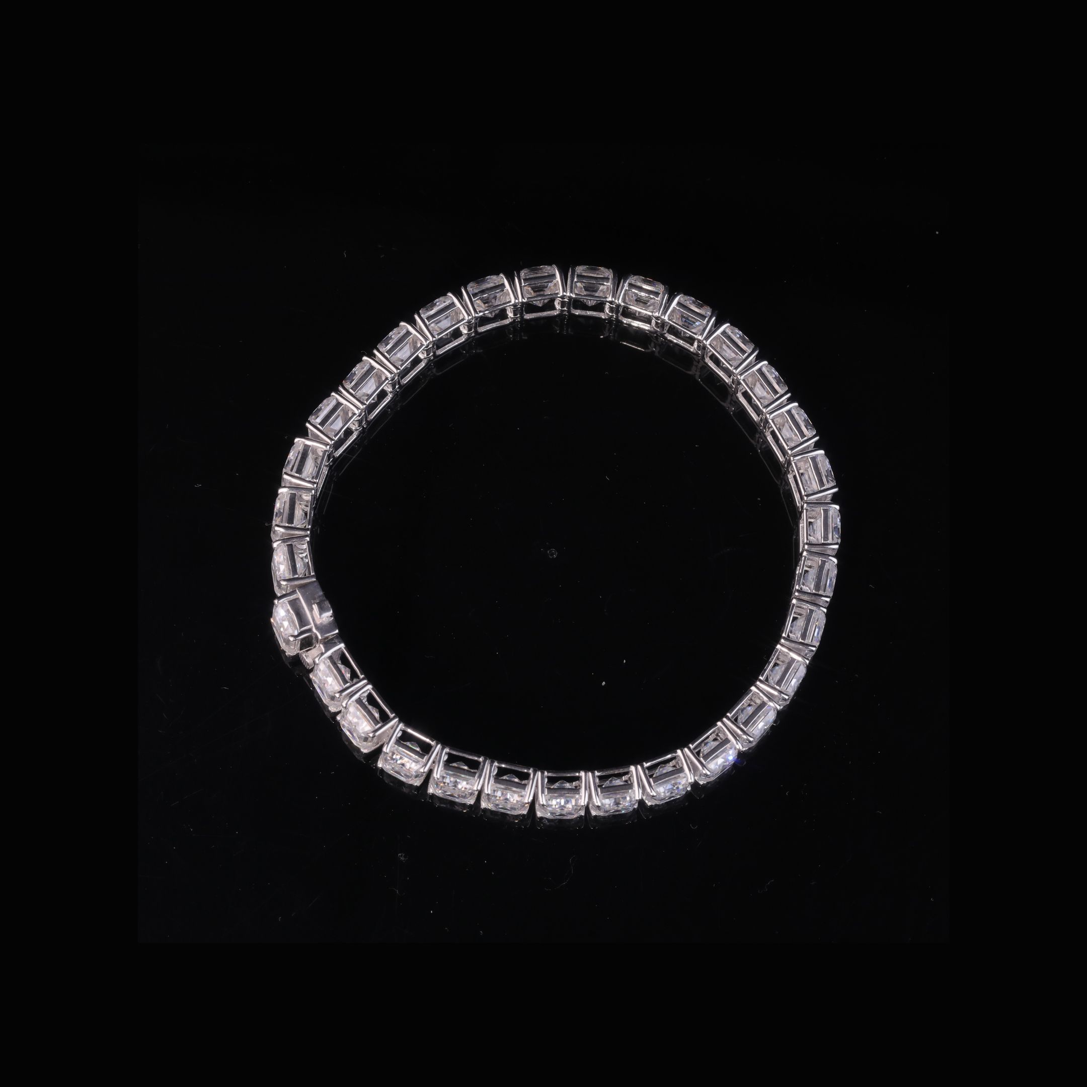 Emerald Cut Diamond Tennis Bracelet – Solid Gold 10K 14K 18K