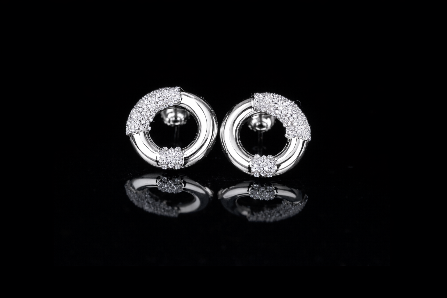 Luxury Diamond Circle Stud Earrings | 18K, 14K, 10K Gold & Silver