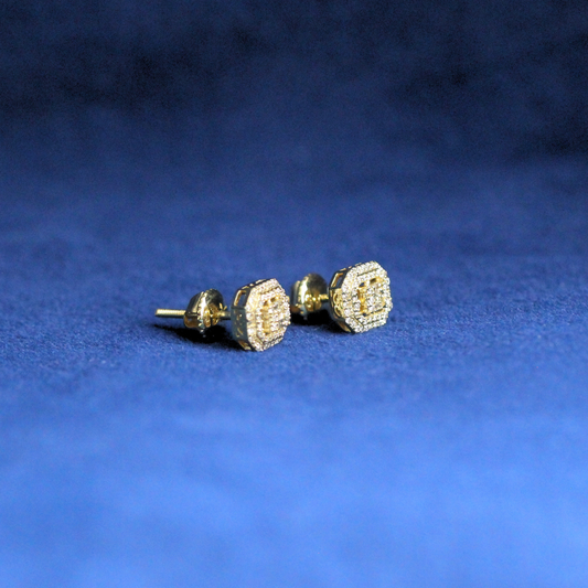 Right-side view of iced-out baguette luxe studs earrings in 925 silver with brilliant Moissanite diamonds, a must-have for hip-hop fashion.