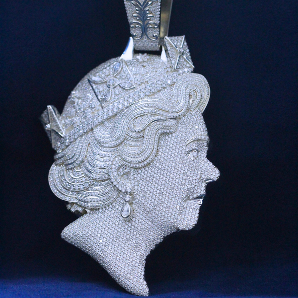 Diamond Dynasty Pendant in 925 silver, featuring an extravagant iced-out design with brilliant Moissanite diamonds for a bold hip-hop jewelry statement.