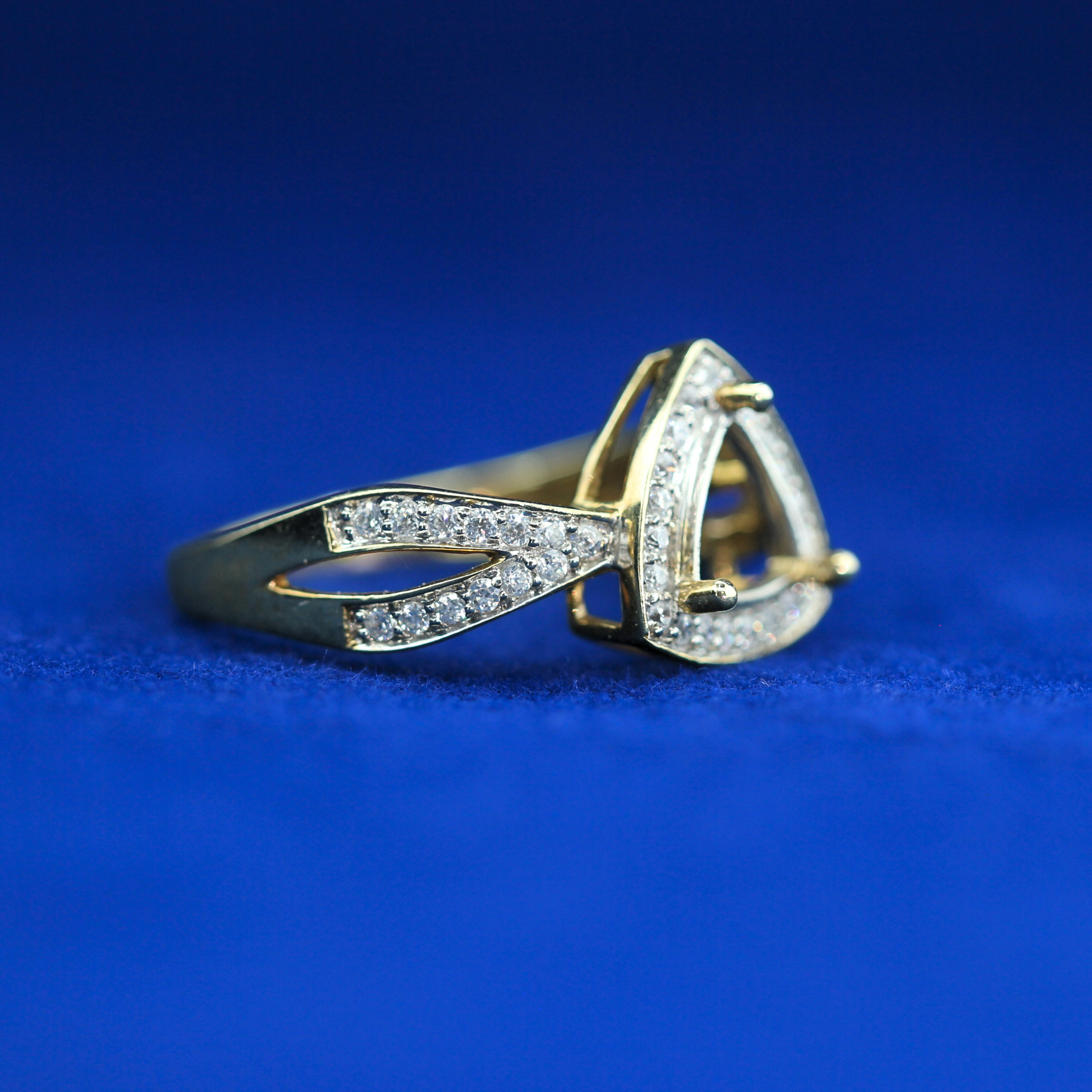 Right side view of Diamond Semi Mount Ring – Fine jewelry

