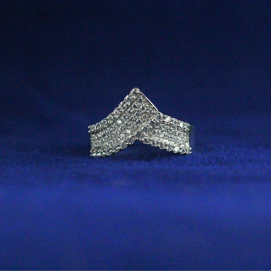 Front view of Glacier Crest Ring in 925 silver with Moissanite diamonds – Fine jewelry

