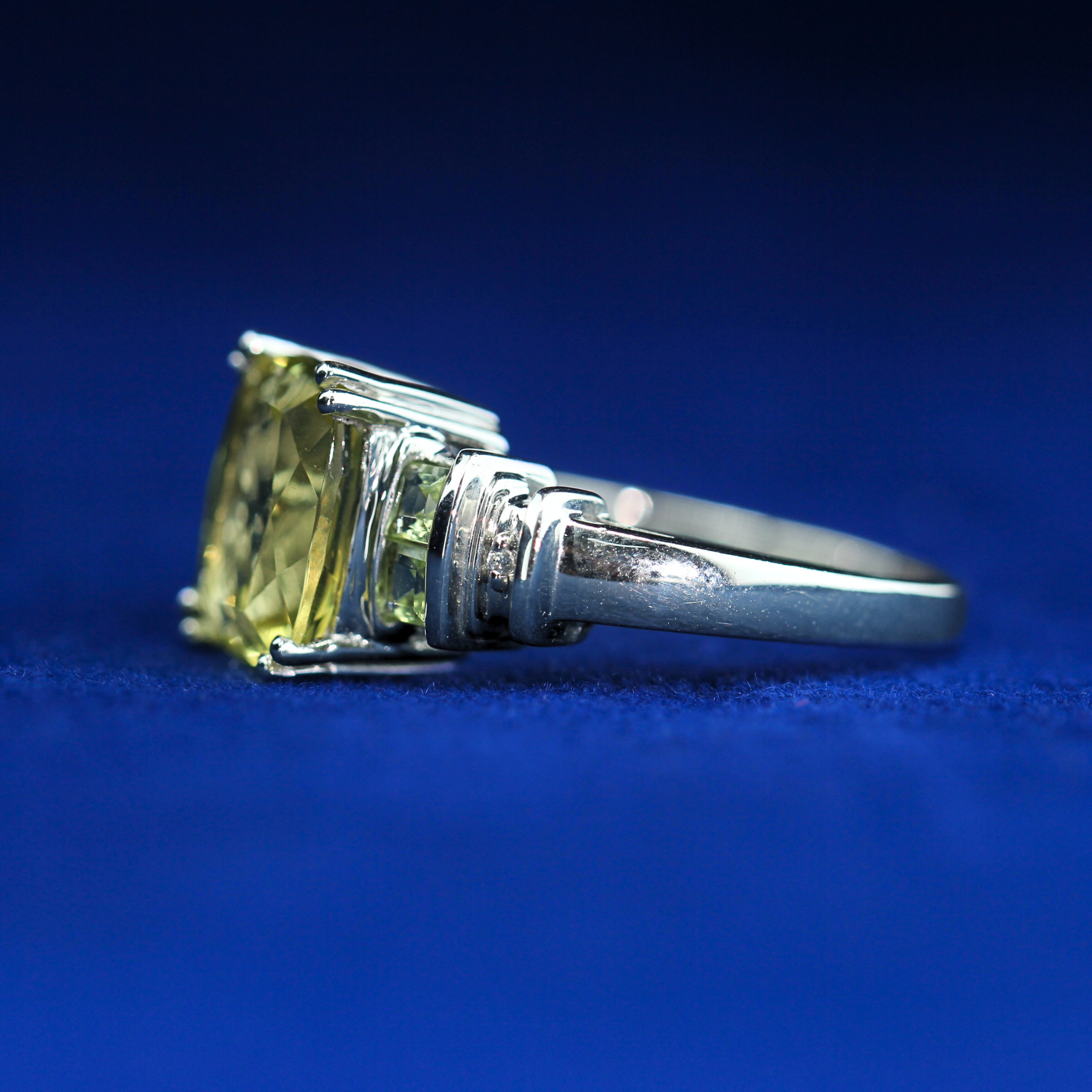 Left side view of Golden Beryl Ring – Fine jewelry




