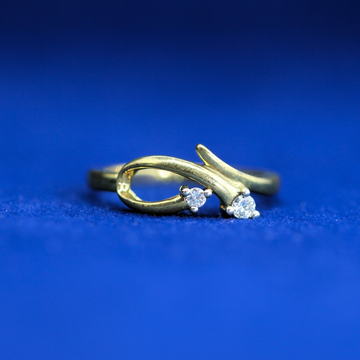 Front view of Golden Embrace Ring – Fine jewelry

