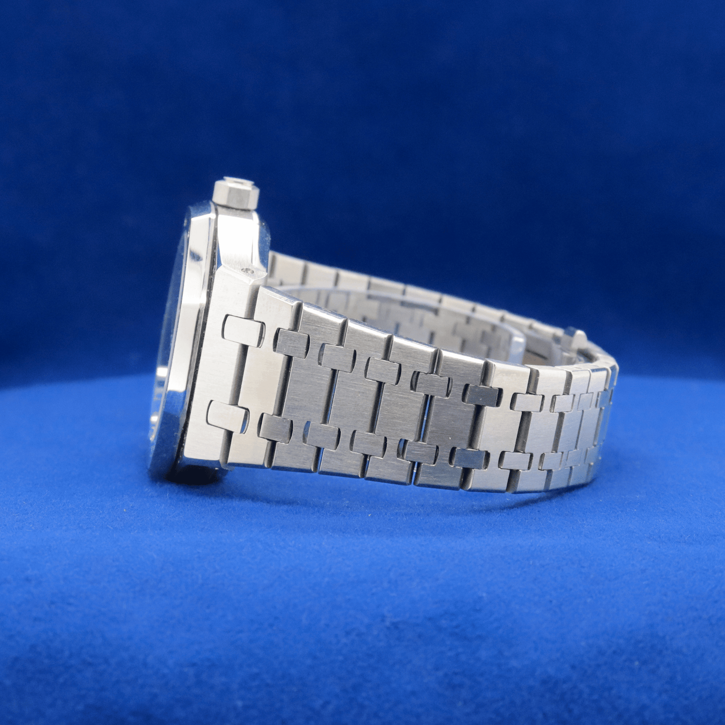 Left-side view of Luxury Blue Dial Masterpiece plain stainless steel watch, built for durability and style.






