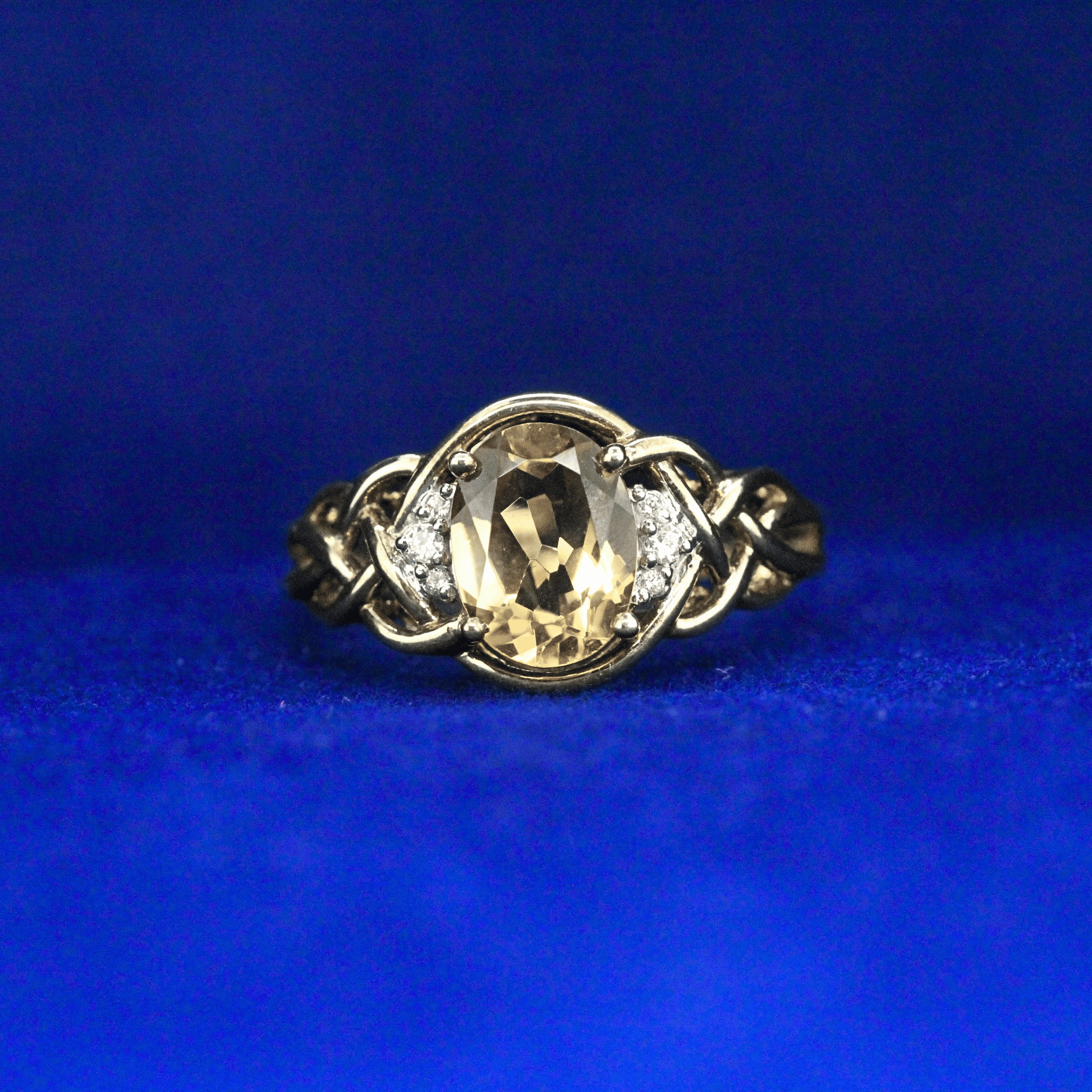 Front view of Oval Citrine Celtic Knot Ring – Fine jewelry

