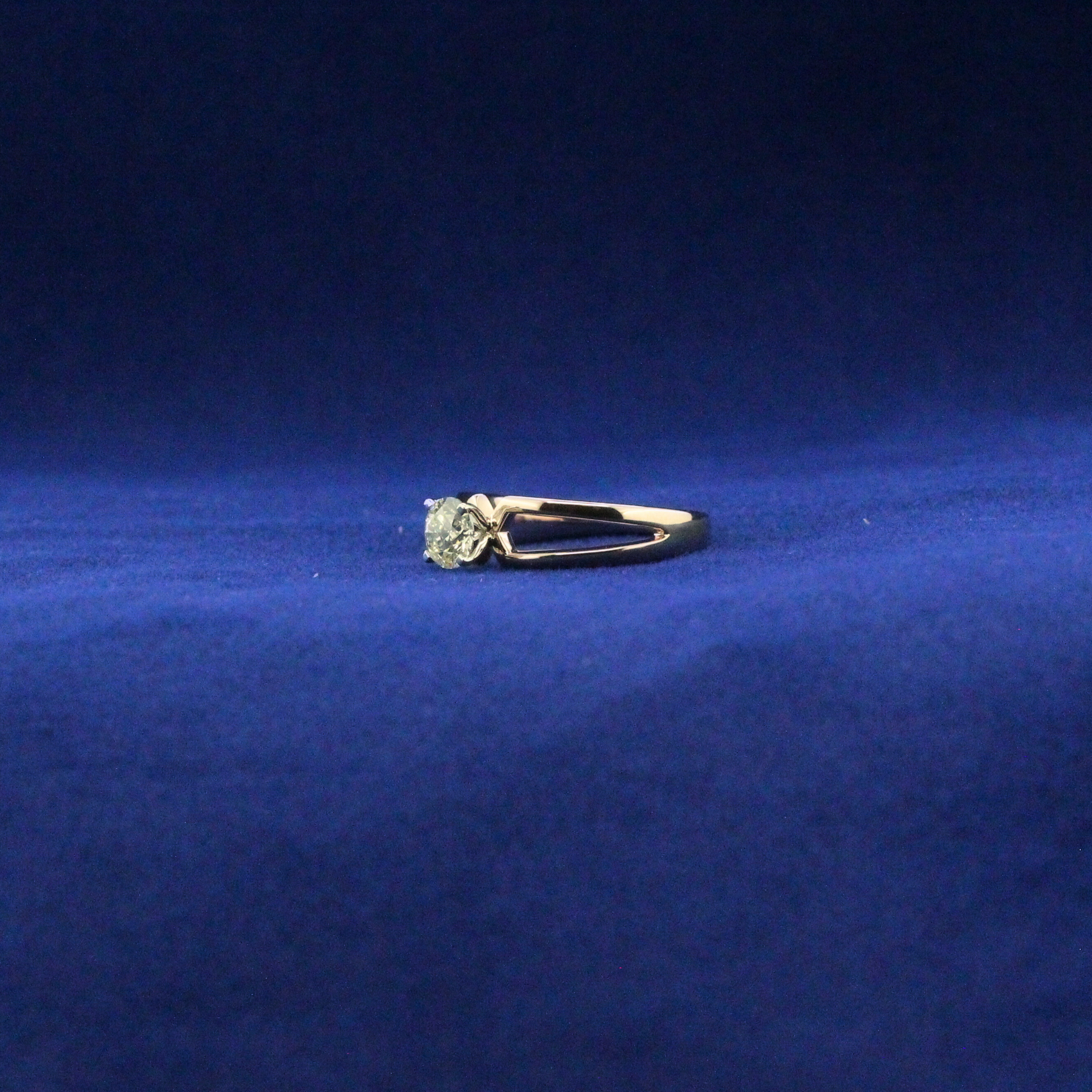 Left side view of Solitaire Diamond Ring with Moissanite diamond – Fine jewelry

